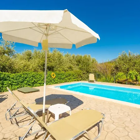 Russa Alekos Villa