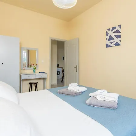 Russa Alekos Villa *