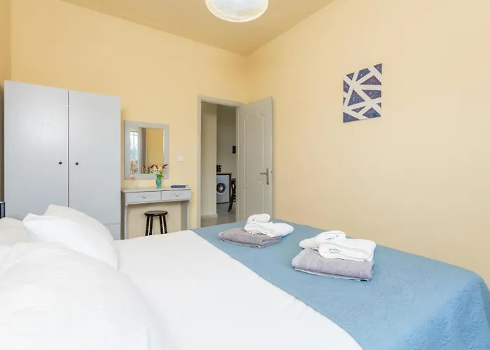 Russa Alekos Вилла *